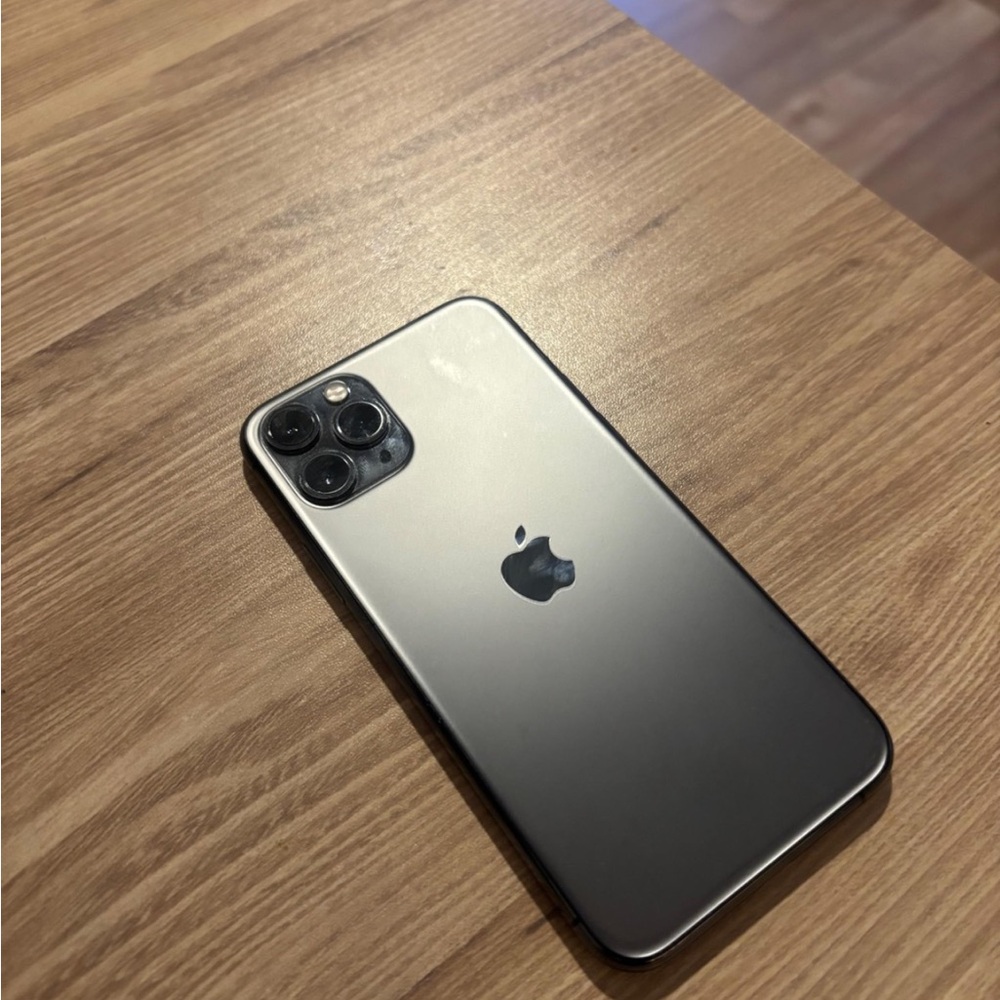 Apple iPhone 11 Pro - Silver